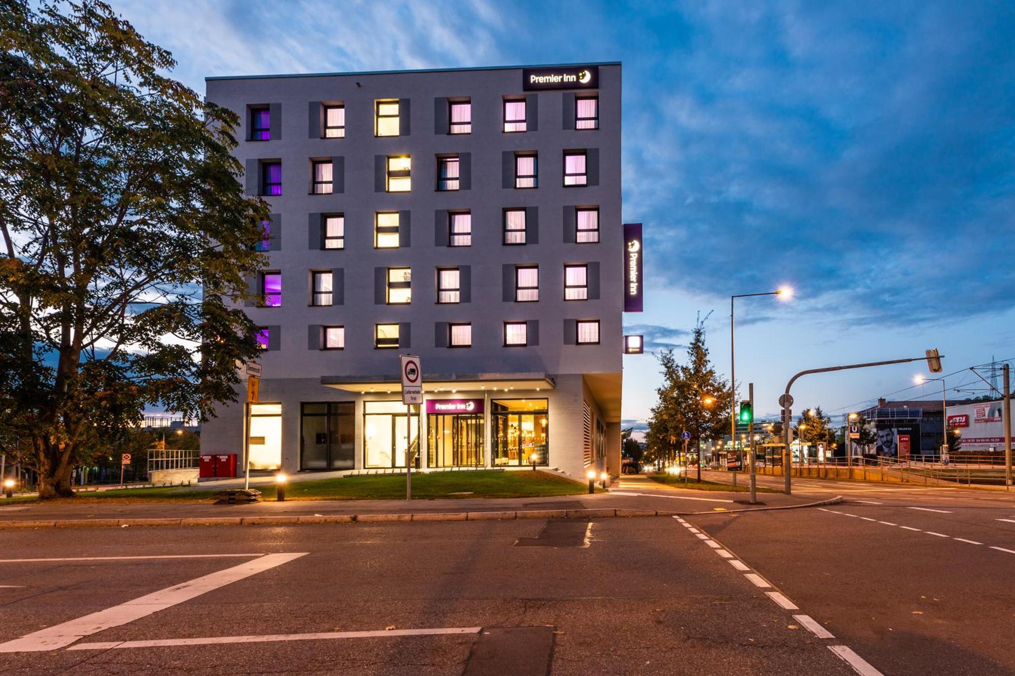 Premier Inn Stuttgart Feuerbach Buitenkant foto